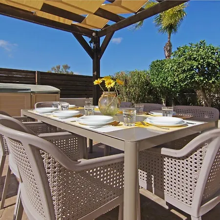 Nissi Dreams * أيا نابا