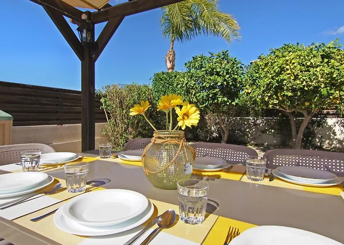 Nissi Dreams Aya Napa